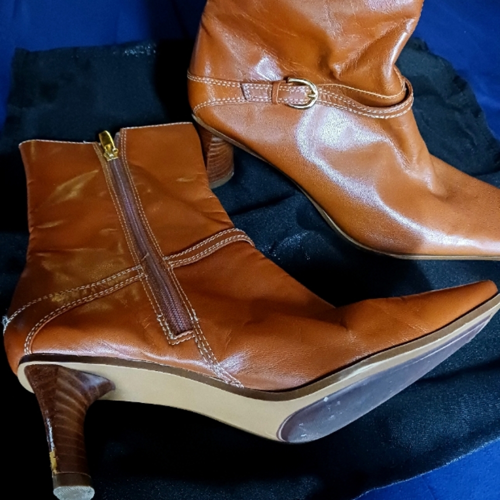 Parade Ankle Boot - Picture 2 of 4